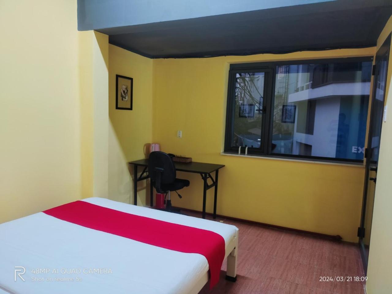 Shusimi House & Boutique Near Tan Son Nhat Airport ホーチミン市 エクステリア 写真